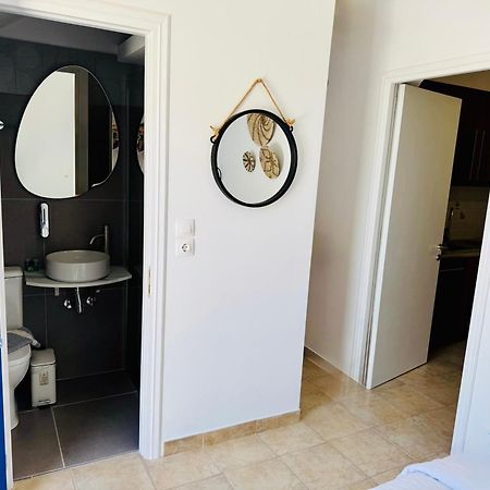 Villa Jenny Stylianou Spetses Town Exterior photo